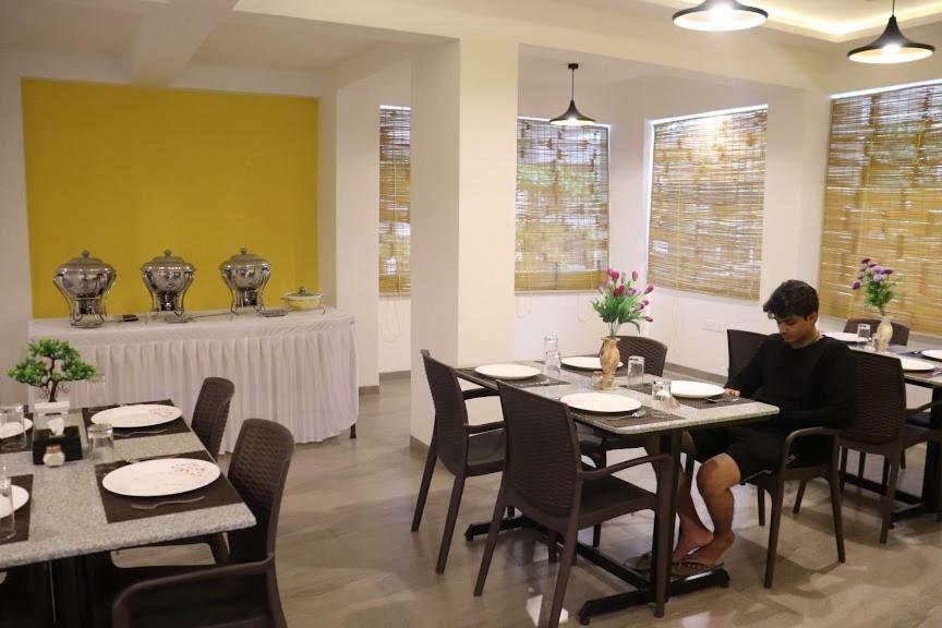 Emerald Vista Luxury Suites Pune Extérieur photo