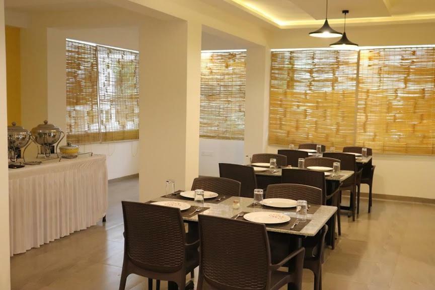 Emerald Vista Luxury Suites Pune Extérieur photo