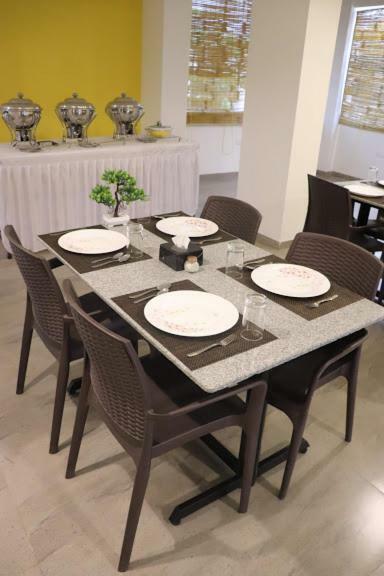 Emerald Vista Luxury Suites Pune Extérieur photo